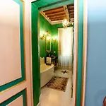 In With Private Pool & Garden * Uzzano