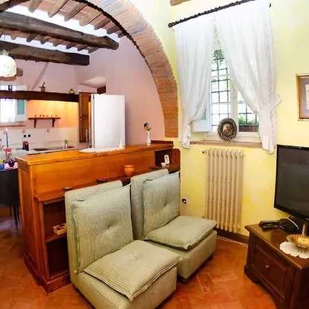 Renovated Ancient With Pool Nyaraló