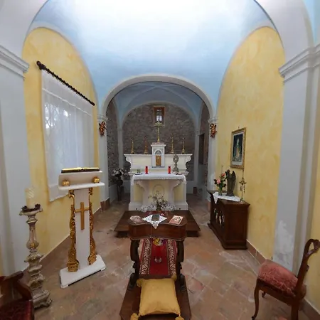 Renovated Ancient With Pool